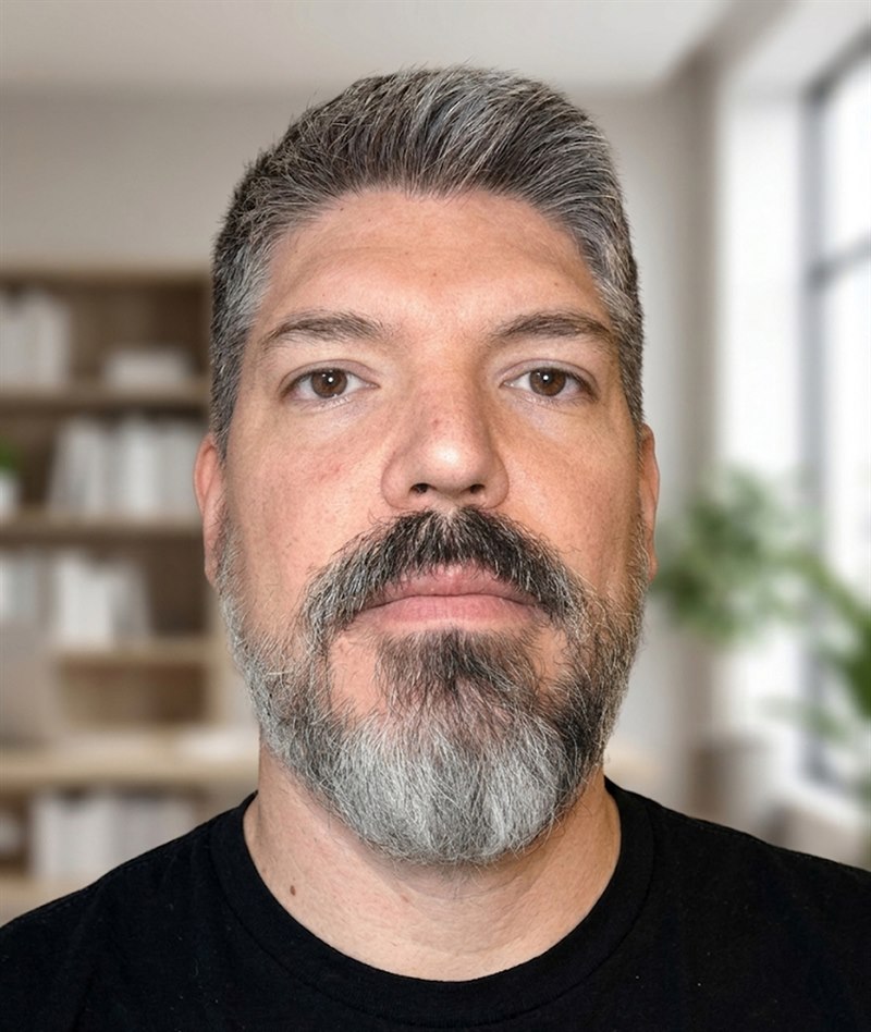 Retrato de Rafael Rocha, UX/UI Designer